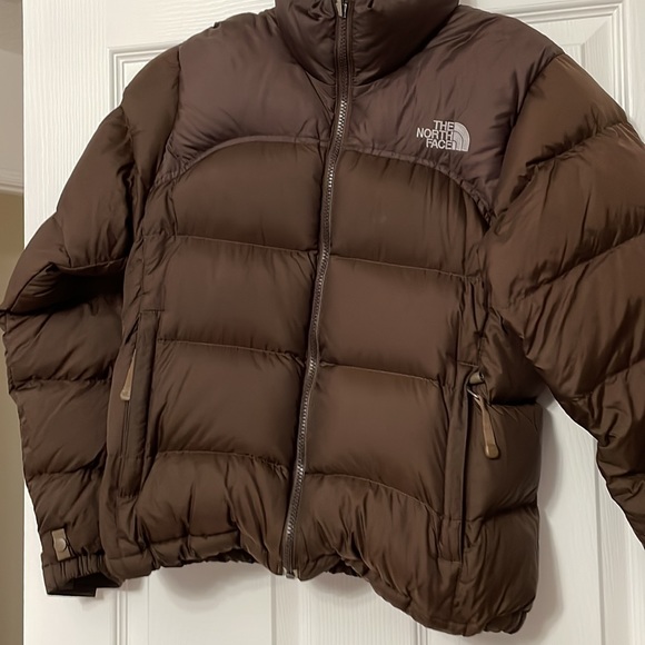 North face brown 700 jacket as seen on Kendall Jenner - Picture 3 of 9